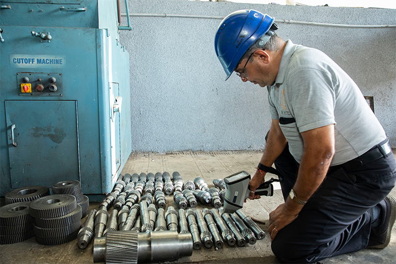 Handheld Portable XRF Analyzer for Positive Material Identification PMI