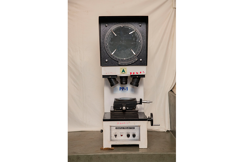 Optical Profile Projector for Precision Dimensional and Profile Inspection